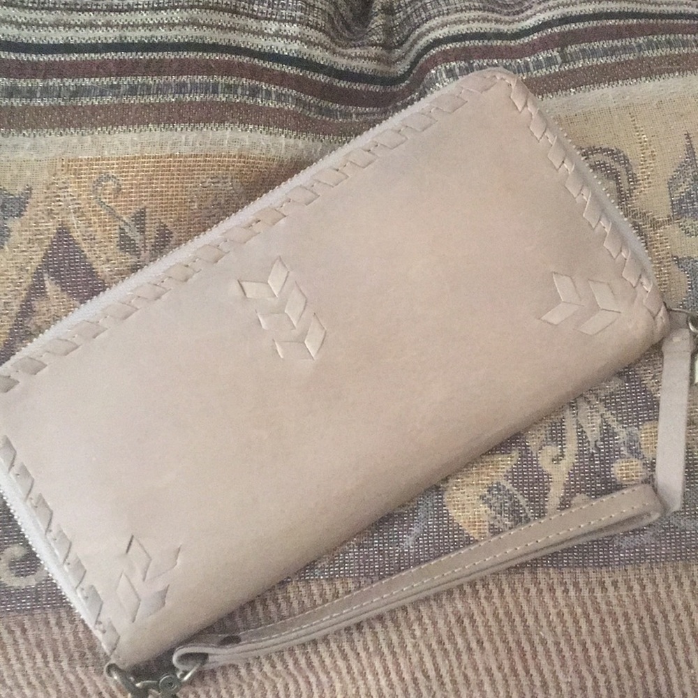Wallet/wristlet